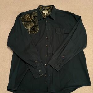 Vintage Cabelas Button Up Hunting Shirt with Padded Shoulder Camo & Green 2XLT